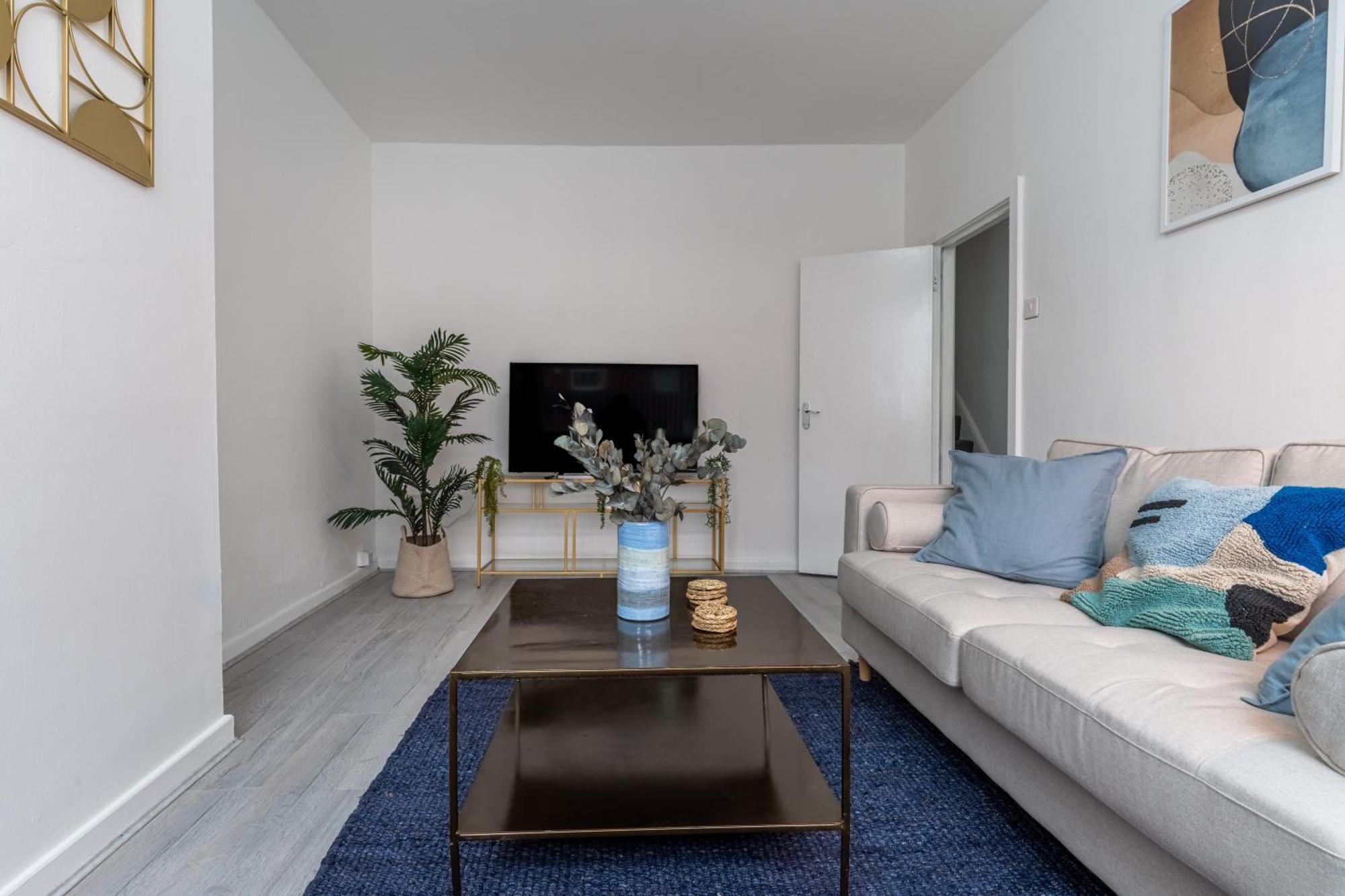 Modern 4bedroom Spacious Family * Liverpool