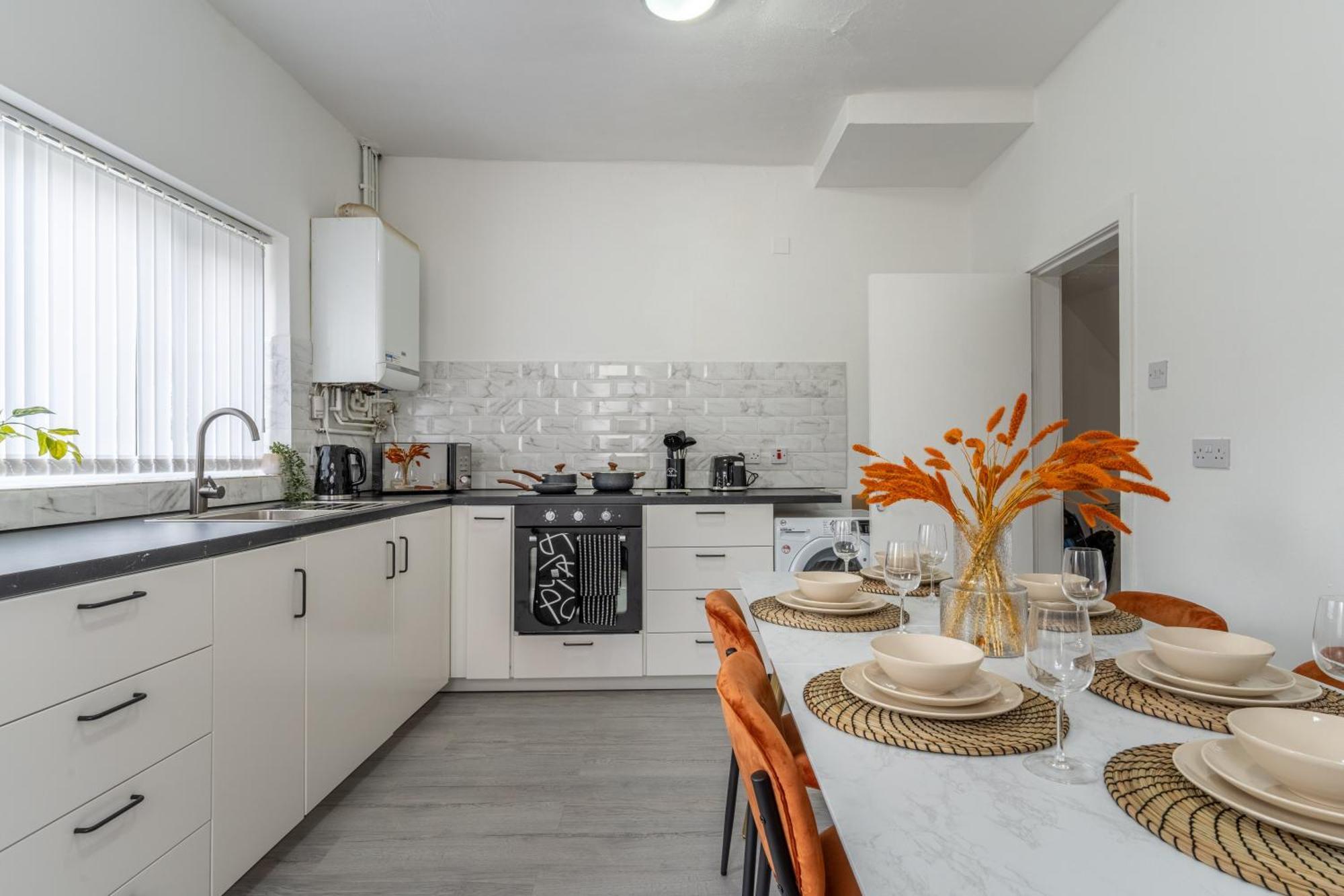Modern 4bedroom Spacious Family Apartment Liverpool